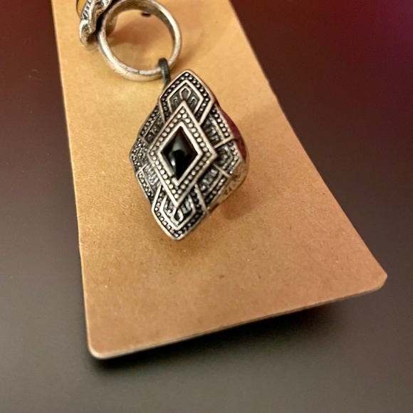 NWT Forever 21 Silver Boho Ring Set (2pc) - Picture 3 of 8